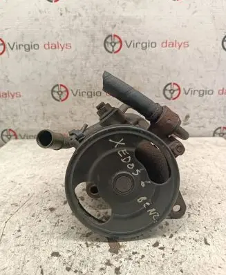 Mazda Xedos 9 Power steering pump