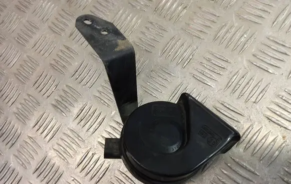 Audi A6 S6 C5 4B Horn signal 4B0951223A