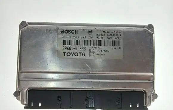 Toyota Yaris Engine control unit/module 0261208594 896610D393 1039S15714