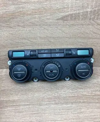 Volkswagen PASSAT B6 Climate control unit 74677581