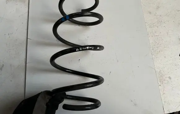 Volkswagen Golf VII Front coil spring 5Q0411105GJ