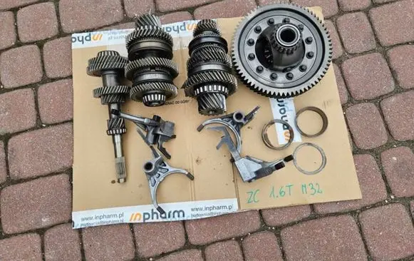 Opel Zafira C Manual 7 speed gearbox 8785398000001225
