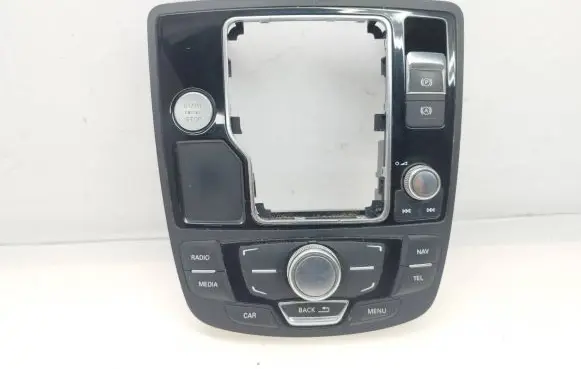 Head unit multimedia control