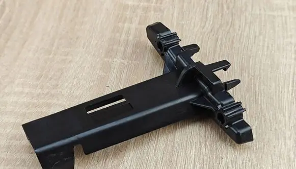 BMW 8 G16 Front bumper mounting bracket 7420892