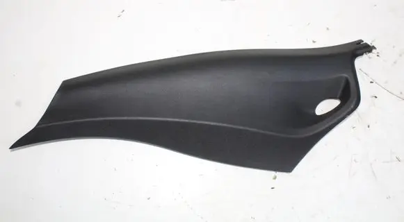 BMW X2 F39 (C) pillar trim 7421193
