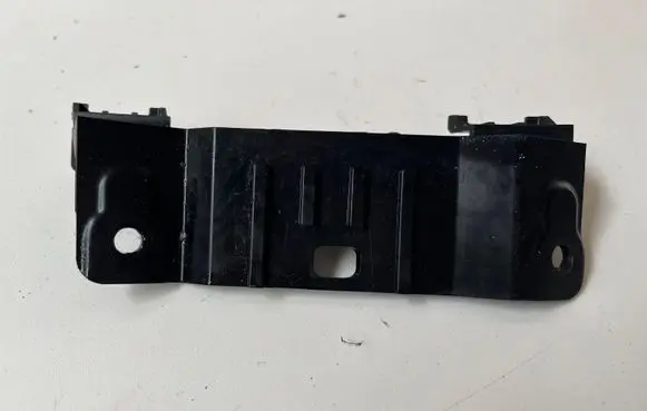KIA Carens II Front bumper mounting bracket 865521D000