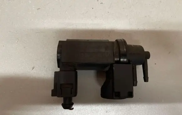 Audi Q7 4L Vacuum valve 059906628B