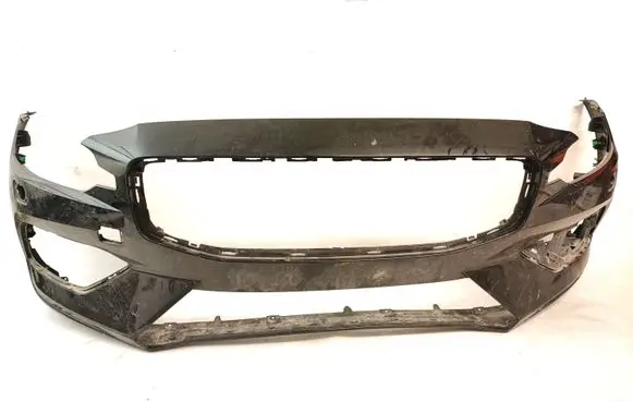Volvo V60 Front bumper 31690589