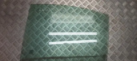 Rear door window glass