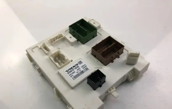 Volvo XC40 Other control units/modules 32268107AB