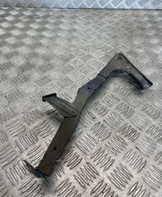 Audi A5 8T 8F Fender mounting bracket 8t0821135g