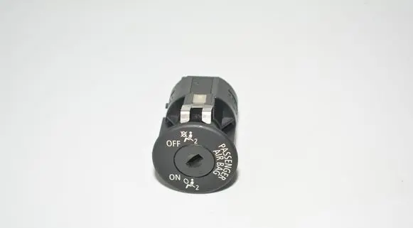 Passenger airbag on/off switch