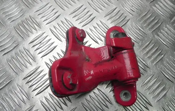 Mercedes-Benz A W176 Front door upper hinge LI17 T686