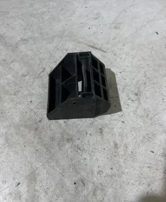 BMW 5 E60 E61 Radiator mount bracket 1711754452