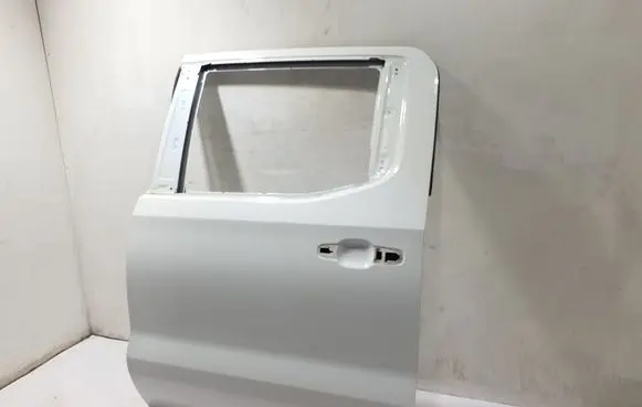 Chevrolet Silverado Rear door 85658274