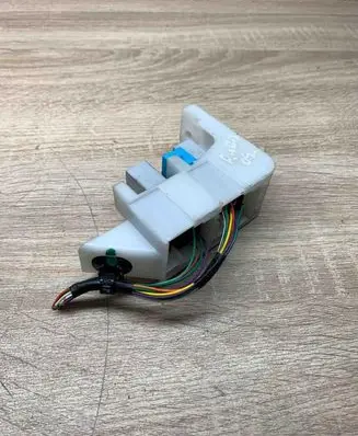 Toyota Avensis T250 Fuse 5934YA1 9008087019