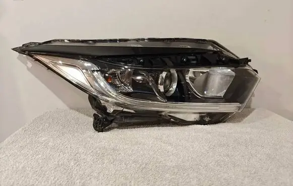 Honda HR-V Headlight/headlamp 1007R006