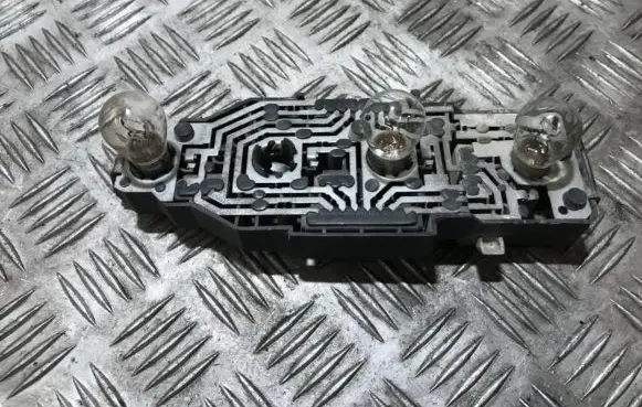 Volkswagen Golf III Tail light bulb cover holder 1h9945257