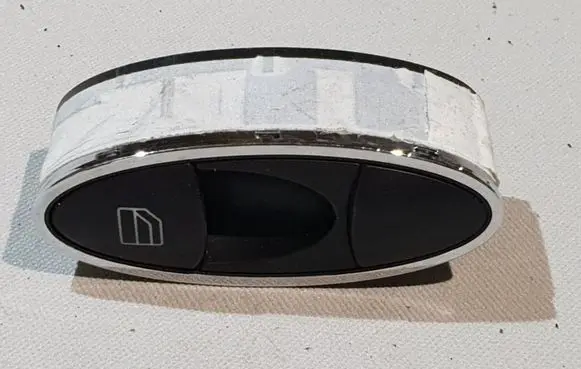 Mercedes-Benz E W211 Electric window control switch A2118211351