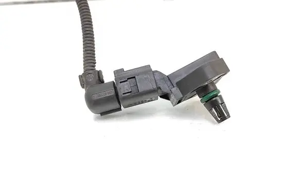 Volkswagen Jetta V Air pressure sensor 038906051C 21051AT9 0281002401