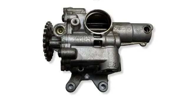 Volvo V70 Oil pump 31330979