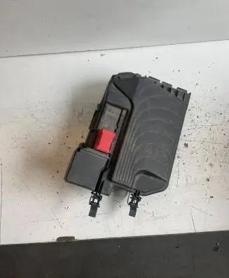 Mercedes-Benz CLA C117 X117 W117 Battery box tray cover/lid A2465400182