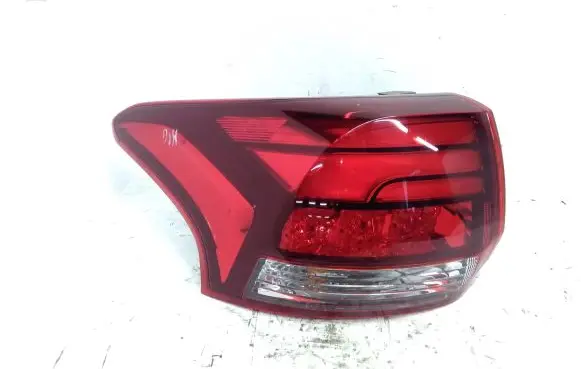 Mitsubishi Outlander Rear/tail lights