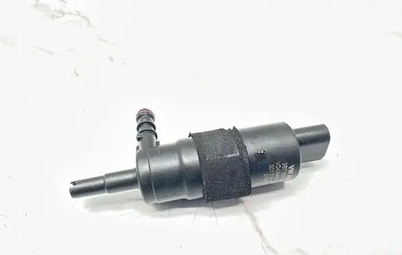 Audi A6 Allroad C6 Headlight washer pump 3B7955681 001016