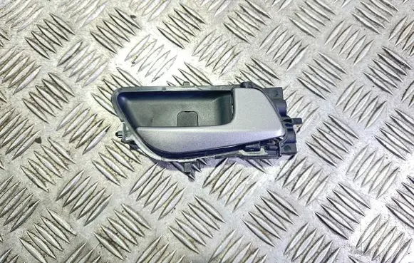 Rear door interior handle