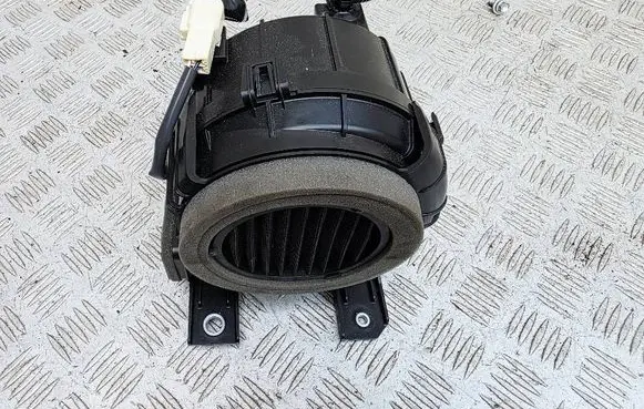 Toyota Yaris Hybrid/electric vehicle battery fan G923052040