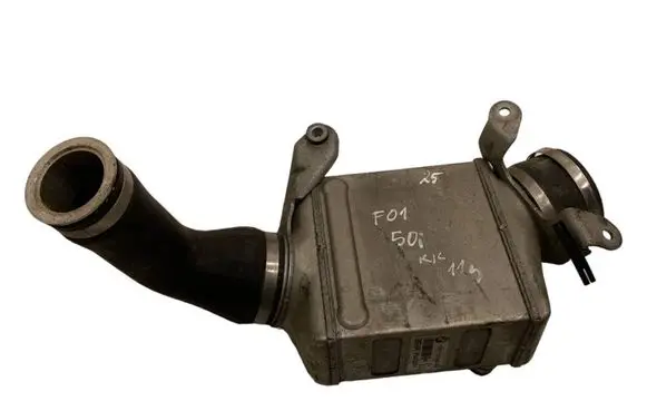 BMW 7 F01 F02 F03 F04 Intercooler radiator 7575403