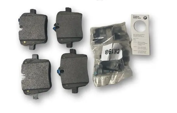 BMW 5 G30 G31 G38 Brake pads (rear) 34216885187 34216893228 34216885362