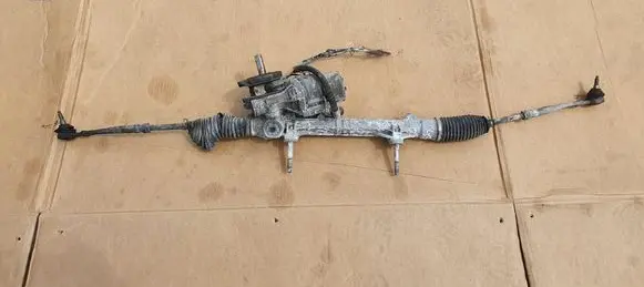 Peugeot 208 Steering rack 9832063380