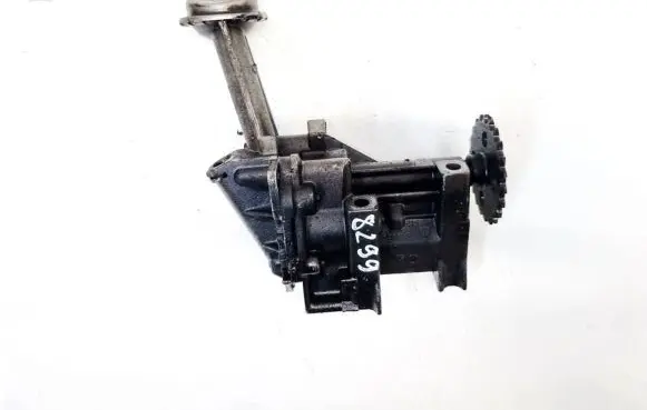 Dacia Logan I Oil pump 8200307174