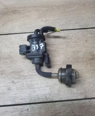 Mercedes-Benz ML W163 Turbo solenoid valve A0005450527