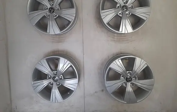 Toyota RAV 4 (XA30) R17 alloy rim PW457-16001