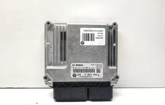 BMW 1 E82 E88 Engine control unit/module 7823420 0281014572