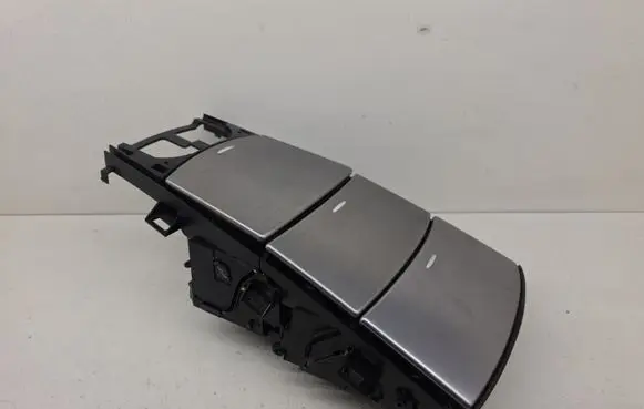 Mercedes-Benz R W251 Center console A2516800614