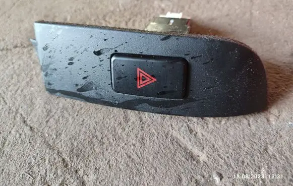 Hyundai Sonata Hazard light switch 803258