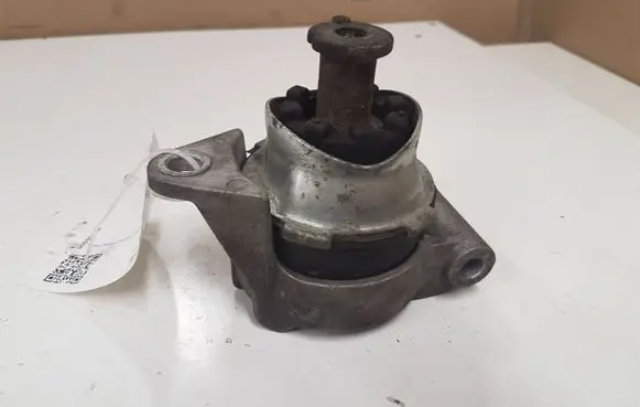 Opel Zafira B Engine mount bracket 40130067 8620