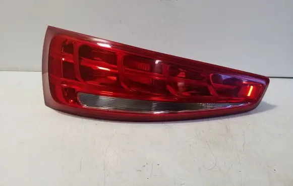 Audi Q3 8U Rear/tail lights 8U0945093