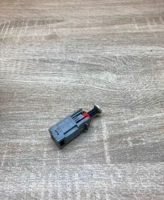Opel Zafira A Brake pedal sensor switch 09185907