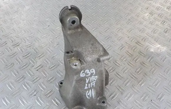 Mercedes-Benz Vito Viano W639 Engine mounting bracket A6512234404 AC46000