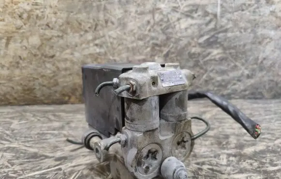 Mercedes-Benz SL R107 ABS Pump 0265200017