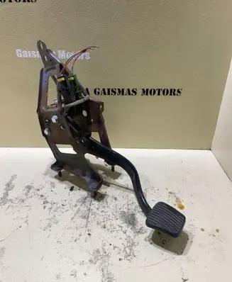 Saab 9-5 Clutch pedal 