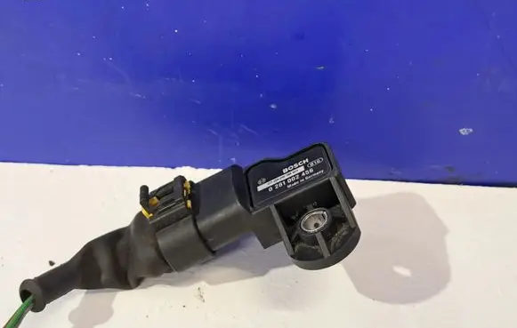 Volvo S80 Air pressure sensor 0281002456