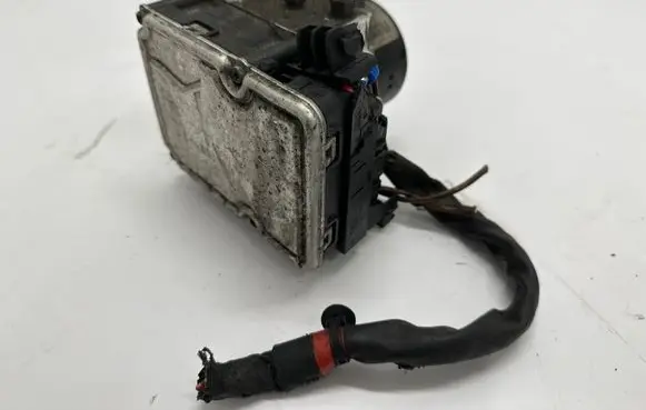 Mercedes-Benz S W221 ABS Pump A2214310748