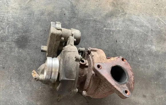 Mercedes-Benz Vito Viano W639 Turbo A6510900186