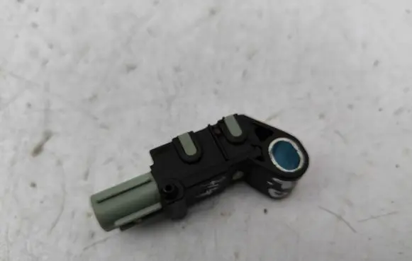 Toyota C-HR I Airbag deployment crash/impact sensor