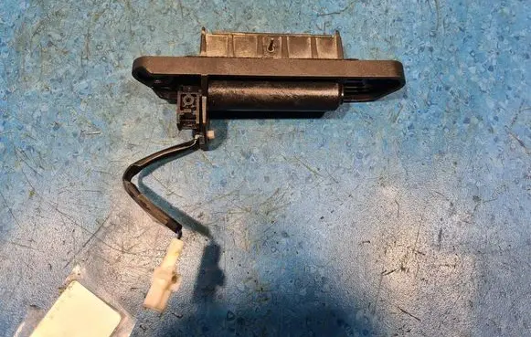 Mitsubishi Lancer VIII Tailgate/trunk/boot exterior handle 